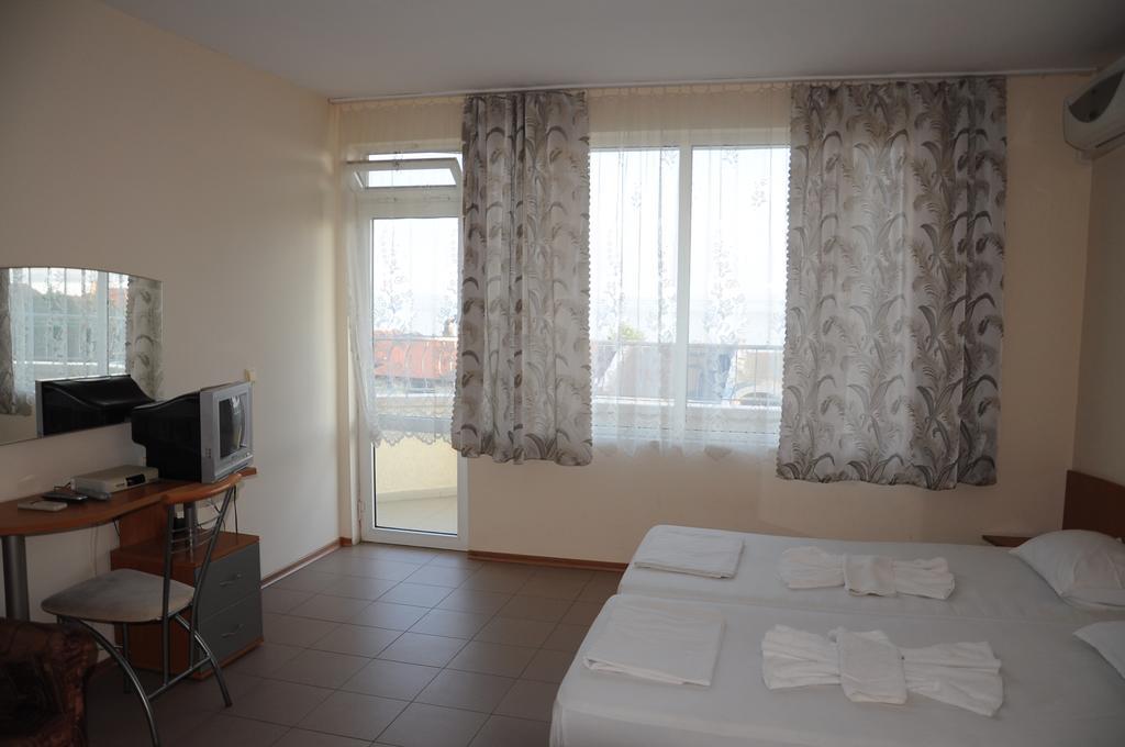 Hotel Babeva Sveti Vlas Dış mekan fotoğraf