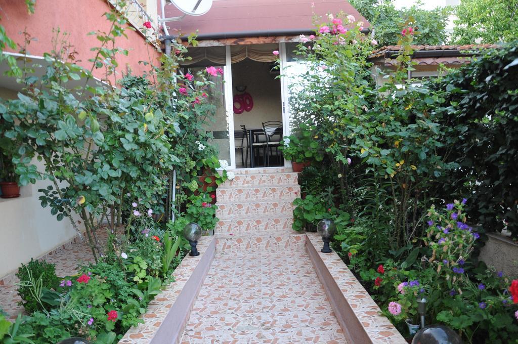 Hotel Babeva Sveti Vlas Dış mekan fotoğraf